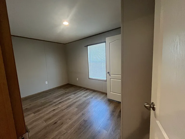 83 Southwick Dr — Photo 17