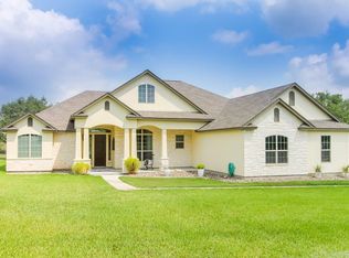 152 Fairway Rdg, Beeville, TX 78102