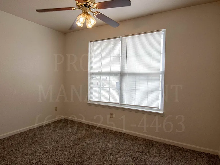 813 Shawnee St — Photo 20