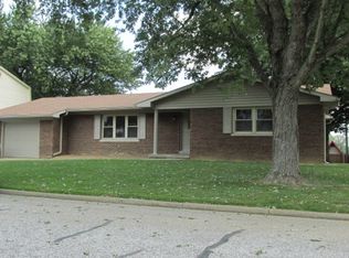 808 Magnolia Dr, Mount Vernon, IN 47620
