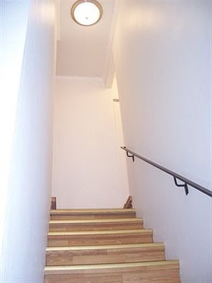 5th image of 924 Mills Ave