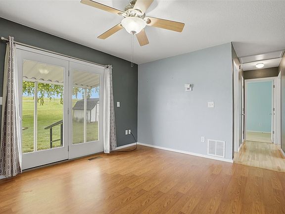3rd image of 23186 207th Ave