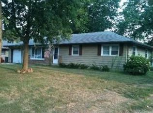 33 Durell Dr, Kankakee, IL 60901