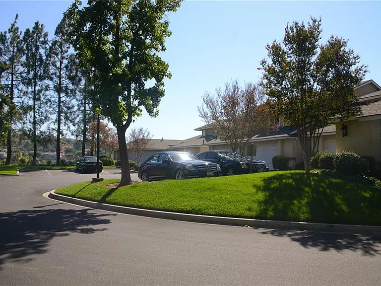 22919 Banyan Pl — Photo 2
