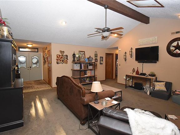 4th image of 507 S McGee Dr