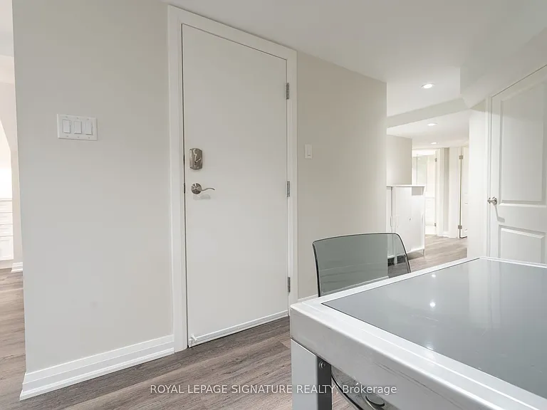 305 Blue Grass Blvd #BASEMENT — Photo 14