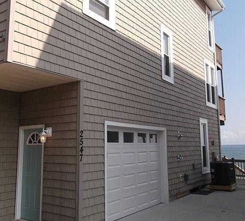 2nd image of 2547 Seaview Ave