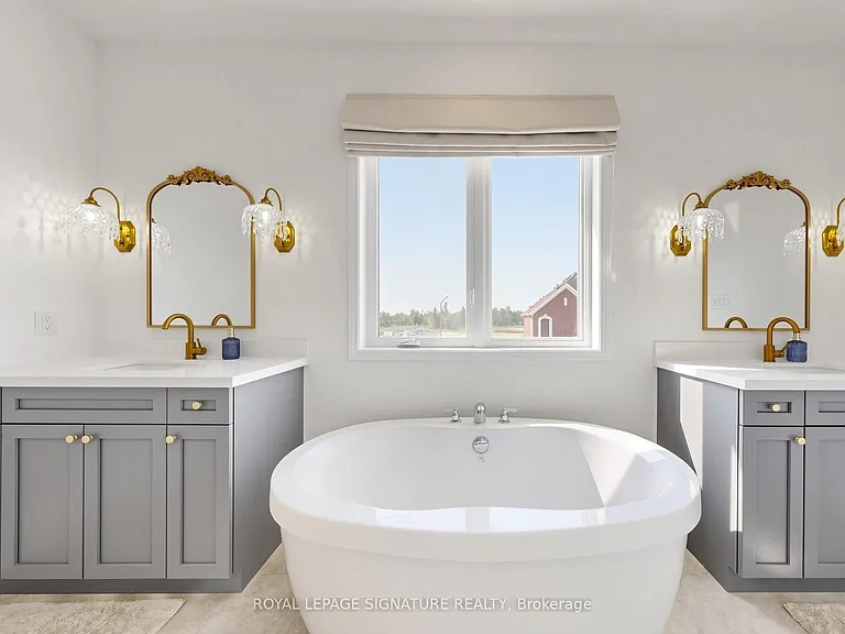 635 Newlove St — Photo 30