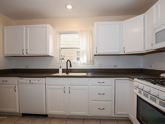 5th image of 951 Tara Ct