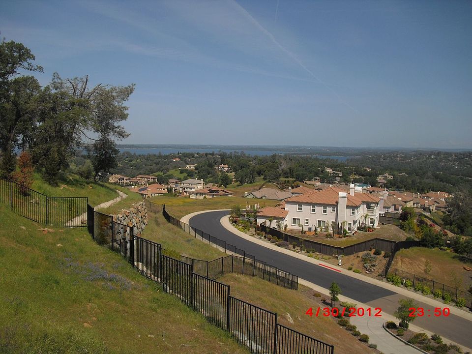 2nd image of 308 Belle Ct