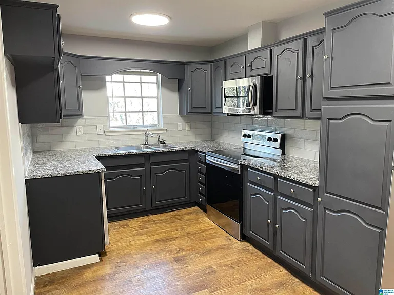 2110 Montreat Ln #B — Photo 2