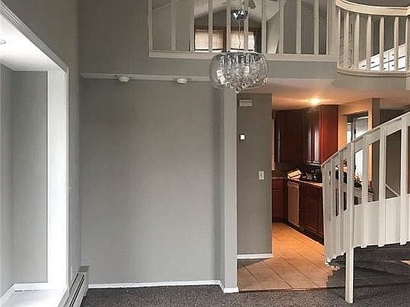 3rd image of 4810 Tuxedo Ave