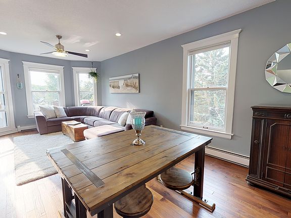 5th image of 87 Kent St #6