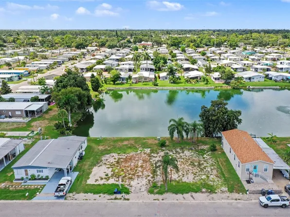 302 51st Ave E, Bradenton, FL 34203