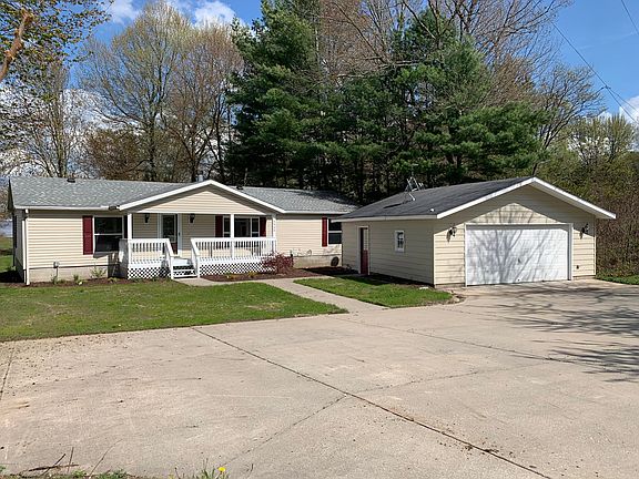2nd image of 15320 Meddler Ave
