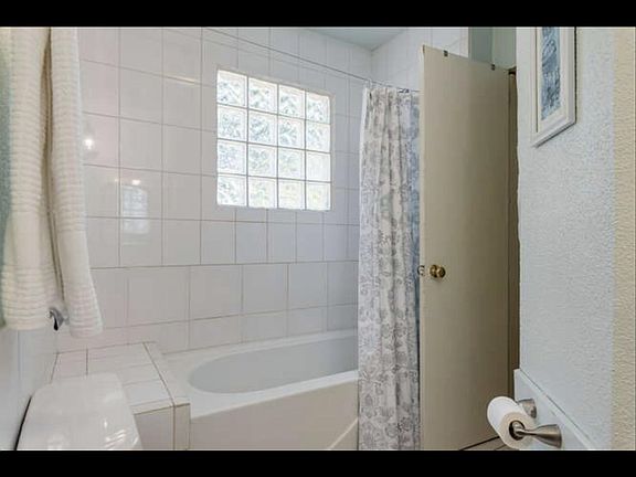 3rd image of 2243 Ixora Ave