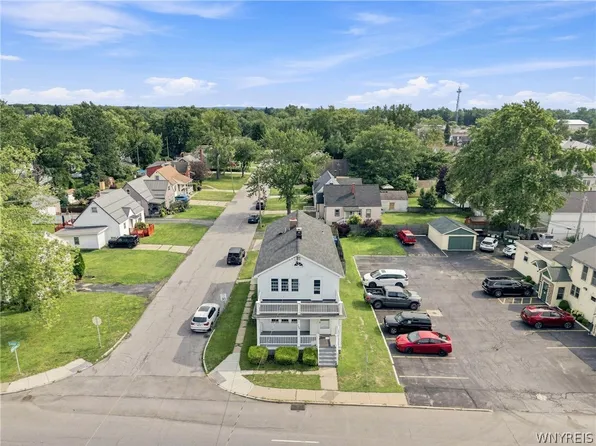 799 Center Rd, Buffalo, NY 14224