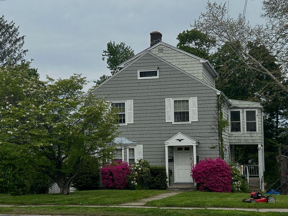 1st image of 542 Quaker Ln S #2