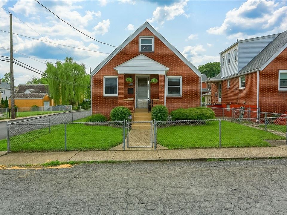 1st image of 301 Wright St