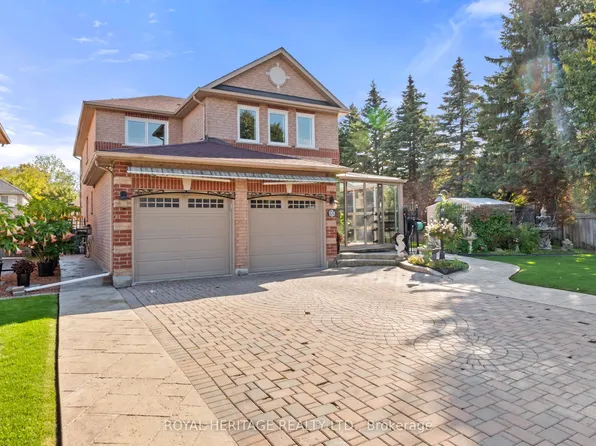 1101 Gossamer Dr, Pickering, ON L1X 2T7