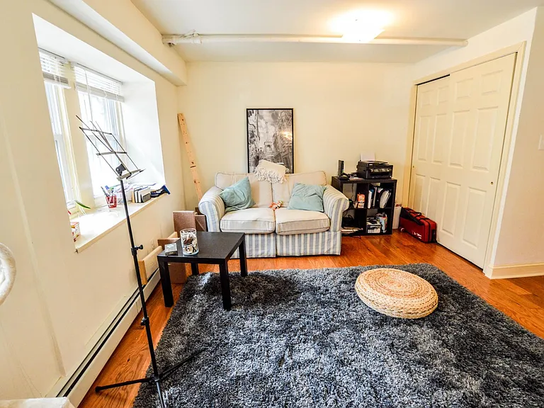 4501 Pine St #1 — Photo 8