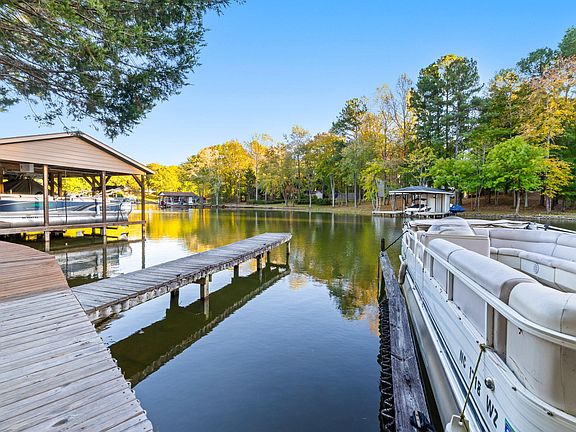 4th image of 557 Timber Creek Dr