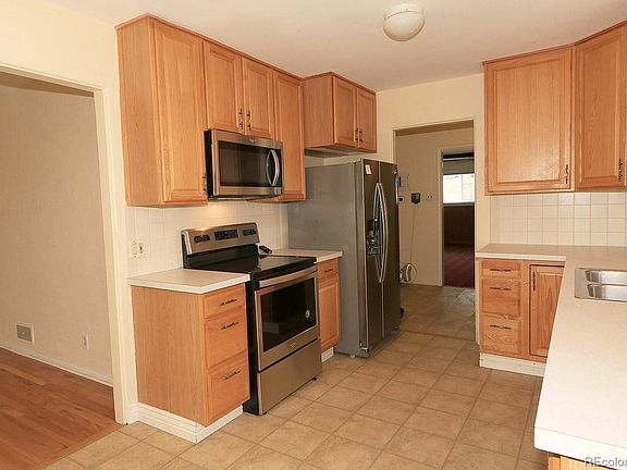 3rd image of 731 S Navajo St