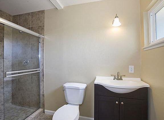 4th image of 7461 Gatewood Ln