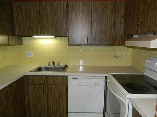 5th image of 11 Thayer Pond Dr #15