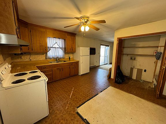 5th image of 275 Rolling Hill Dr
