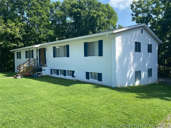 302 Wood Street, Charlestown, IN 47111