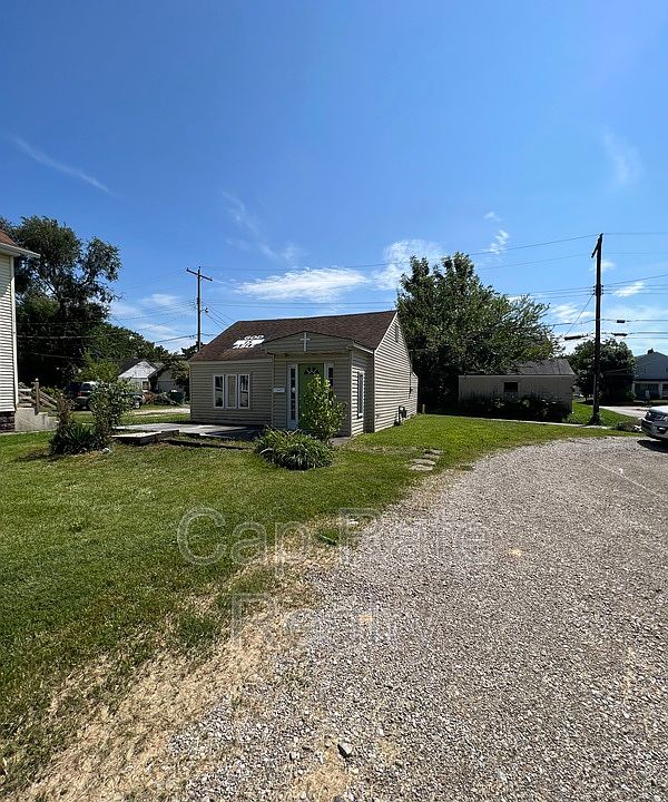 1st image of 1043 E 17th Ave