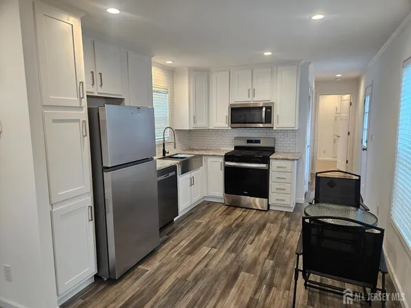 428 Kenbury Rd, Branchburg Township, NJ 08876