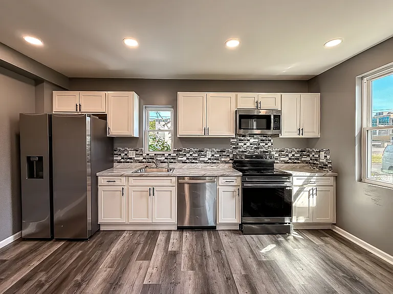 305 Willow St #R — Photo 10