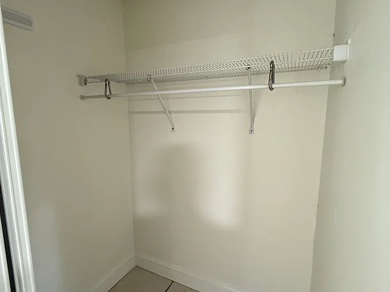 2107 N Sterling Ave #B — Photo 8