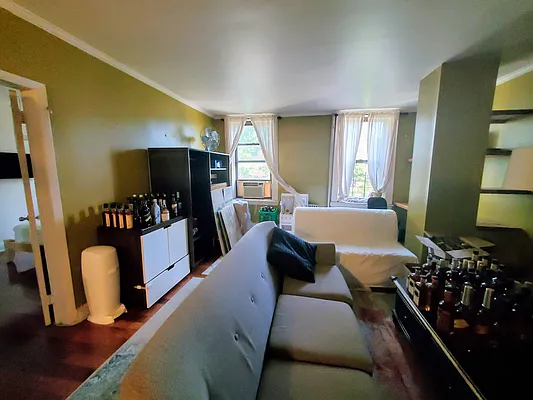 Rented by Douglas Elliman | media 16