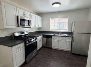 1010-1012 E Acacia Ave, Glendale, CA 91205