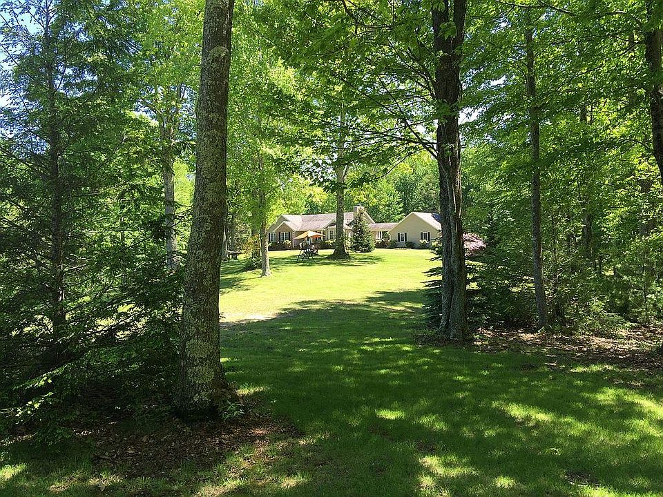 1st image of 654 Pond Mountain Ln