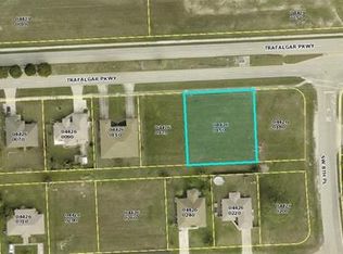 826 Trafalgar Pkwy, Cape Coral, FL 33991