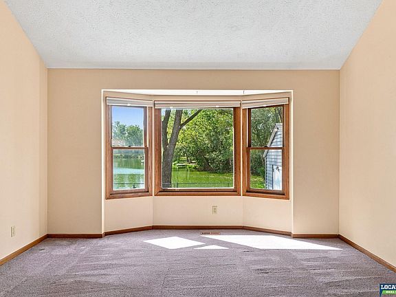 5th image of 2321 W Millstone Rd