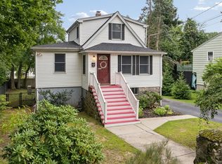 54 Gainsville Rd, Dedham, MA 02026