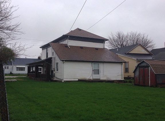 3rd image of 517 E Elm St