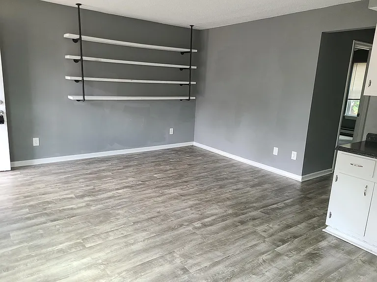 812 W 27th St #1 — Photo 3