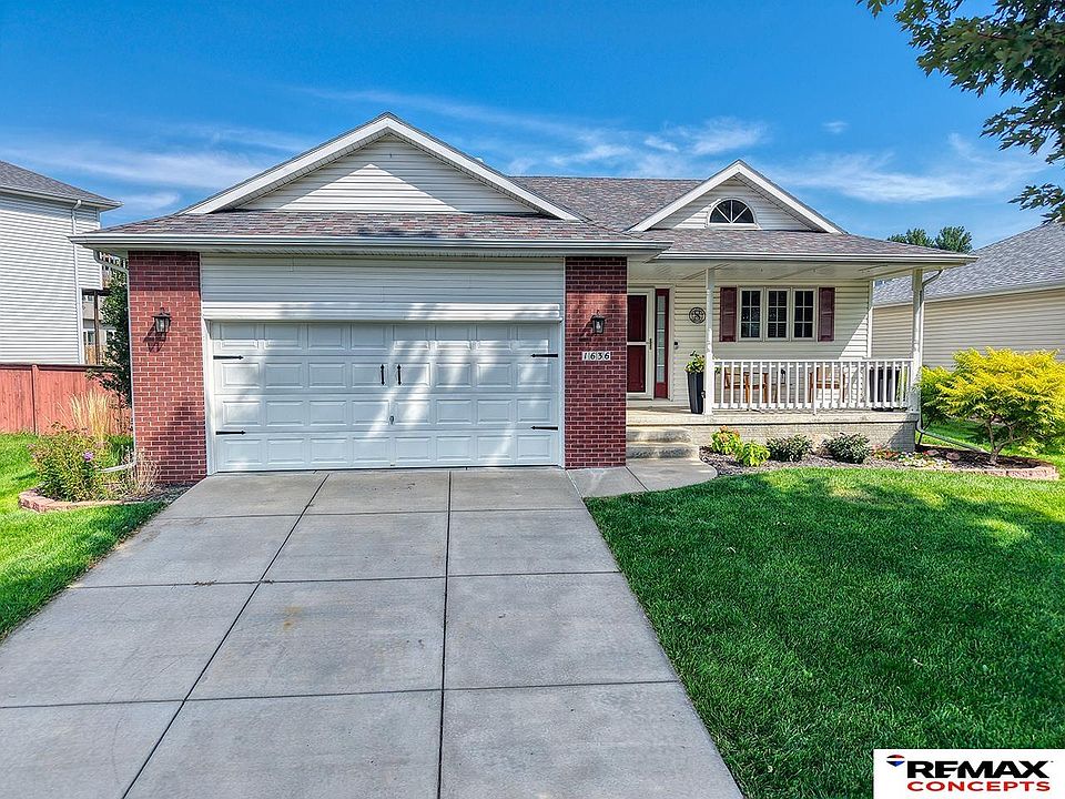 1st image of 1636 Blackhawk Dr