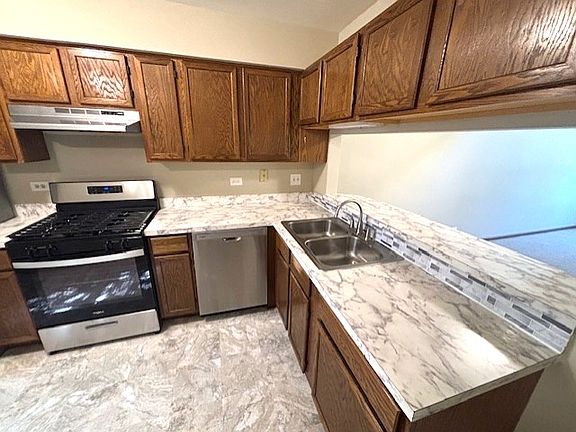 5th image of 296 Cane Garden Cir