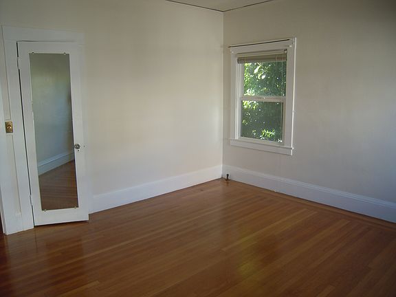 5th image of 2505 Stuart St #2505