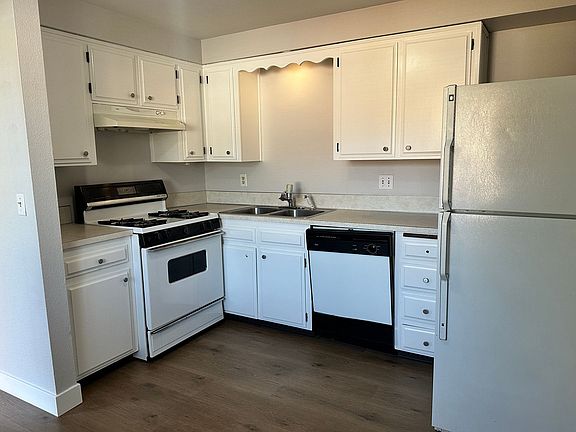 3rd image of 4273 Campbell Dr SE #4275