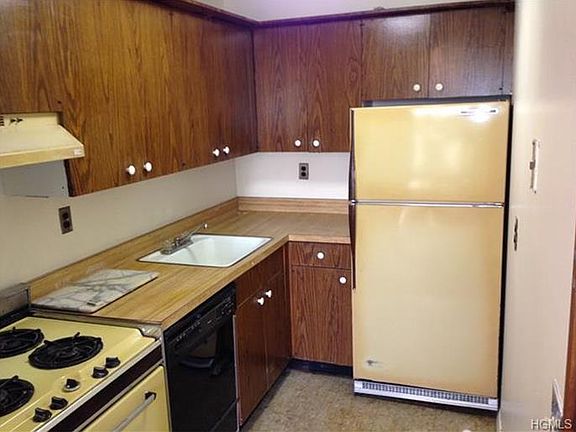 5th image of 397 N Broadway APT 2P