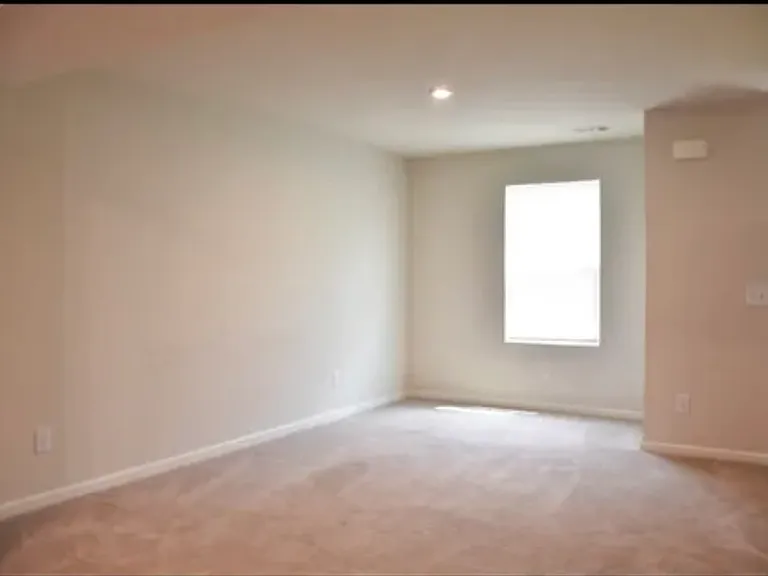 2935 Winterberry Dr #31 — Photo 3