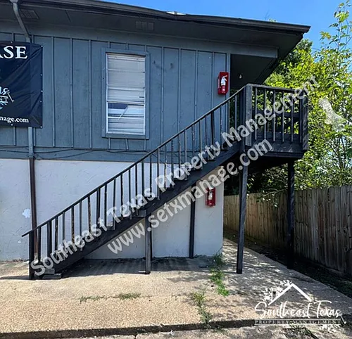 615 Adams St #D Photo 1